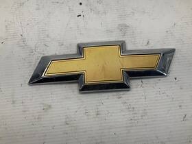 170.gm8221 21-24 Chevrolet Trailblazer Rear Trunk Lid Emblem Logo Badge Q