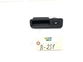 84438-tz5 Acura 2014-2020 Mdx Rear Trunk Liftgate Pull Pocket With Switch Oem