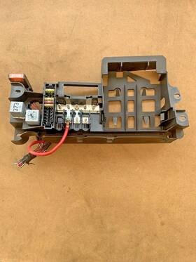 4e0971845 Audi 2004-2010 A8 Quattro Trunk Fuse Box Relay Module Rear Right Oem