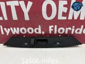 51137458169 Bmw 2019-2022 X7 Xb7 G07 Trunk Lid Handle With License Plate Light Lamp Oem 54kmi 51137458169 Bmw 2019-2022 X7 Xb7 G07 Trunk Lid Handle With License Plate Light Lamp Oem 54kmi