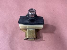 51241860011 Bmw E28 528e M5 535i Trunk Lock Cylinder With Catch Lower Part Oem 181k Miles