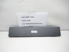 51497030468 Bmw 2002-2005 745li Rear Trunk Lid Light Access Cover Panel Oem