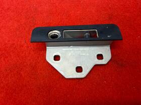 54347145936 Bmw 07-13 E93 Right Passenger Side Convertible Top Latch Striker Plate Oem B13