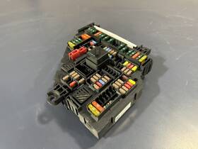 613593534199353419 Bmw 2011-2016 F10 Rear Trunk Fuse Box 9234423 528i 535i 550i 750 Oem Used 613593534199353419 Bmw 2011-2016 F10 Rear Trunk Fuse Box 9234423 528i 535i 550i 750 Oem Used