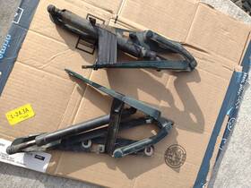 8221196 Bmw Genuine Factory E38 Oem Right/left Trunk Lid Hinge Brackets With Shocks 8221196 Bmw Genuine Factory E38 Oem Right/left Trunk Lid Hinge Brackets With Shocks
