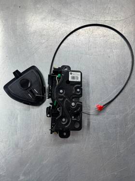 C67167104 Bmw 2018 M550 Xi Rear Deck Lid Latch With Releasr Actuator Motor Oem