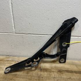 15520646 Cadillac 2004-2007 Cts Rear Right Trunk Hinge Oem