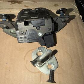 13578941 Chevrolet 2011-2015 Volt Rear Trunk Lock Lid Latch Release Actuator