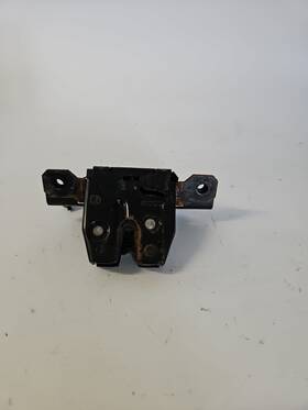 13587640 Chevrolet 12 13 14 15 16 Sonic Trunk Hatch Back Lid Latch 13587640 Chevrolet 12 13 14 15 16 Sonic Trunk Hatch Back Lid Latch