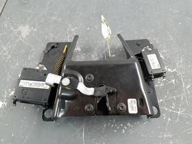 28040400 Chevrolet 2012 Chevy Corvette C6 Grand Sport Vert Trunk Latch / Antenna #5134 X5