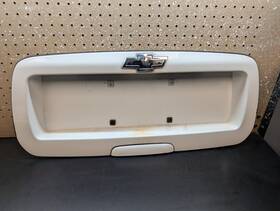 824807085 Chevrolet 02-09 Chevy Trailblazer Gmc Envoy Rear Trunk License Plate Panel With Logo White 824807085 Chevrolet 02-09 Chevy Trailblazer Gmc Envoy Rear Trunk License Plate Panel With Logo White