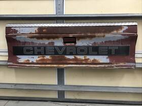 15659105 Chevrolet Truck 82-93 Chevy S10 Pickup Tailgate Hatch Latch Patina Rat Rod V8 Tail Gate Oem