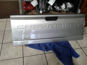 170-10280b Chevrolet Truck Trunk/hatch/tailgate Power Gate Fits 20-23 Silverado 2500 Pickup