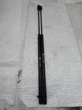 172.gm8g02 Chevrolet Truck Rh Lh Right Left Tailgate Liftgate Strut Shocks 2002 Trailblazer Z-87p