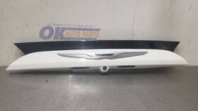 170.ch1f20 Chrysler 20 2020 Pacifica Rear Trucnk Hatch Decklid Tail Finish Panel White
