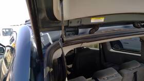 172.ch1606 Chrysler Town Coun 2006 Hatchback Strut 370302