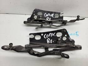 1937500721 Chrysler 2005-2008 Crossfire Convertible Rear Trunk Hinge Support Pair Oem