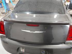 5rs32tzzab Chrysler Used Deck Lid Fits 2019 300 With Spoiler Rear View Camera Grade A