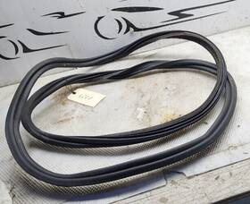 905.ch1l16 Chrysler 200 Trunk Lid Hatch Door Rear Back Rubber Seal 2015 2016 2017