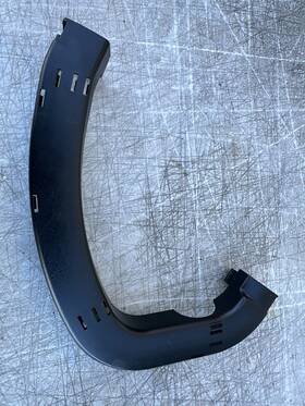 Chrysler A1937580214 2005 Crossfire Rear Trunk Lid Hinge Plastic Cover Right Side Oem