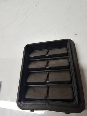 172.ch2215 Dodge Journey Hatchback Hatch Back Trunk Vent Pressure Relief 2014 2015 2016
