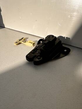 4589217af Dodge 2015-2023 Charger Rear Trunk Lid Lock Latch Actuator 4589217af Dodge 2015-2023 Charger Rear Trunk Lid Lock Latch Actuator