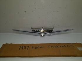 170.fd1s57 Ford Fairlane 1957 Trunk Molding 1669574