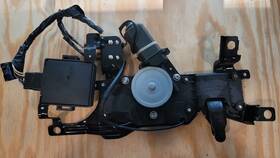 4w13-54404b12-bb Ford Oem 03-07 Lincoln Town Car Trunk Latch Power Pull Down Motor Actuator With Module