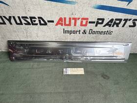 Ax98528 Ford 2023 2024 F250 F-350 Super Duty Rear Tailgate Lid Panel Molding Oem