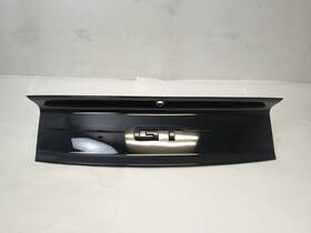 Jr3j6343504 Ford 18 - 23 Mustang Gt Rear Trunk Lid Panel Trim Cover Molding Oem Jr3j6343504 Ford 18 - 23 Mustang Gt Rear Trunk Lid Panel Trim Cover Molding Oem