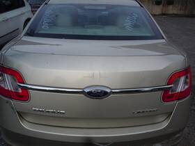 Lid-692a Ford 10-12 Taurus Rear Trunk Deck Lid With Camera Without Spoiler Oem Up Scratches