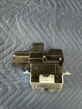 81800ar000 Genesis Rear Power Latch Lock Trunk Lid Oem Gv70 2022-2024