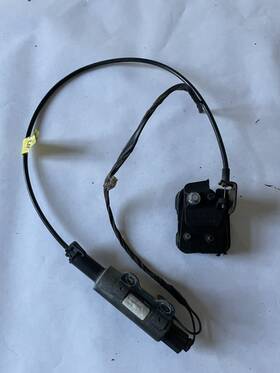 141002743 Gm 1989-1996 Corvette Convertible Deck Lid Release Cable Lh Side Used 141002743 Gm 1989-1996 Corvette Convertible Deck Lid Release Cable Lh Side Used