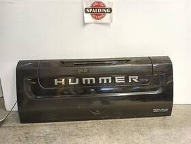 170.gm8423 Gm Vinyl Wrapped Black Power Latch Tailgate From 2023 Hummer Ev 11274759