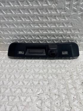 42740218 Gm 2021-2022 Chevrolet Trailblazer 1.3l Tailgate Handle And License Plate Light Oem