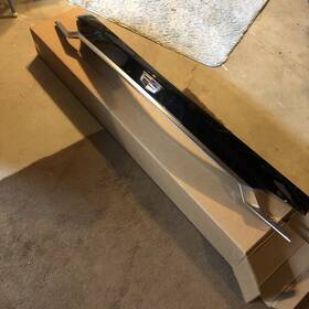 84247302 Gm Oem 2020-2023 Cadillac Xt6 Tailgate Hatch Applique Panel Tail Molding W Emblem