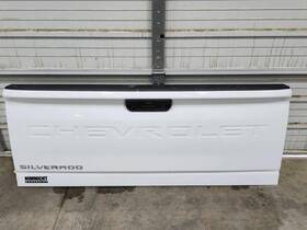84660186 Gm Trucks 20-25 Chevy Silverado 2500 3500 Tailgate Assembly White Genuine Oem