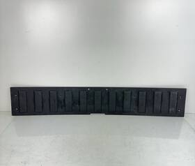 85532795 Gm Trucks 2019 2020 2021 2022 2023 Sierra Silverado 1500 Tailgate Step Trim Cover Oem 85532795 Gm Trucks 2019 2020 2021 2022 2023 Sierra Silverado 1500 Tailgate Step Trim Cover Oem