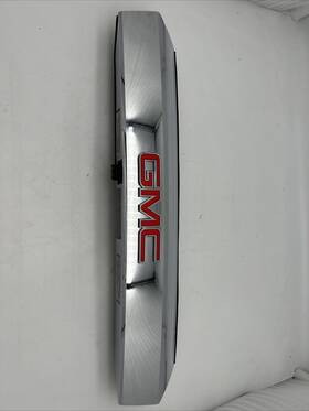 22764296 Gmc 10-17 Terrain Rear Chrome Finish Panel Trunk Moulding Bezel Trim Camera Oem