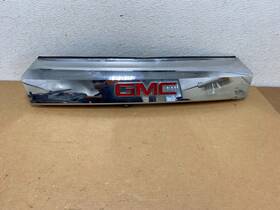 22869814 Gmc 2010-2015 Terrain Lift Gate Handle Trim Back Up Camera Chrome Panel 9532p Dg