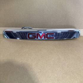 Gmc 22871120 2007-2016 Acadia Rear Trunk Molding With Camera Oem