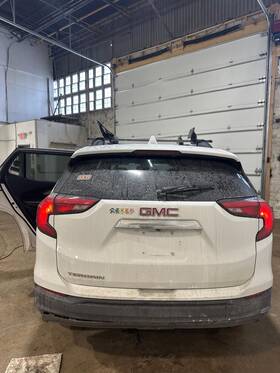 710893 Gmc Used Deck Lid Fits 2018 Terrain Rear View Camera Without Power Opening Liftgate