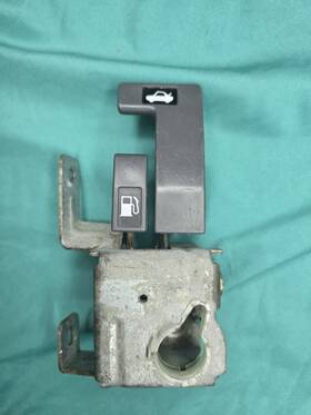 74882-sk8-a01z Honda 74882sk8a01zh 1992-2000 Civic Trunk Fuel Door Release Lever Assy.