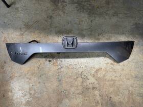 74890-tbg-a11zc Honda 2016-2020 Civic Trunk Deck Lid Finish Panel Molding Grey Oem 74809 74890-tbg-a11zc Honda 2016-2020 Civic Trunk Deck Lid Finish Panel Molding Grey Oem 74809