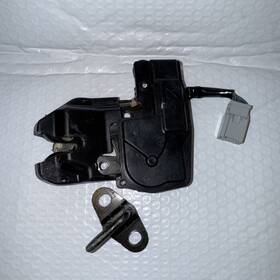 990823 Honda 1998-2002 Accord Trunk Lid Latch Assy. - Oem 990823 Honda 1998-2002 Accord Trunk Lid Latch Assy. - Oem