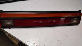 33700-sf1-672 Honda Oem 88-89 Prelude Garnish Rear Center Finish Panel Reflector Bezel Tail Light Gb
