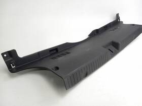 131.hy1p11 Hyundai 2011 Sonata Gls Trunk Cargo Latch Trim Cover Panel