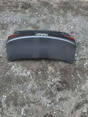 Hyundai 5.0l V8 2015-2017 Genesis Rear Trunk Lid Oem Does Not Come With Inner Tail Light