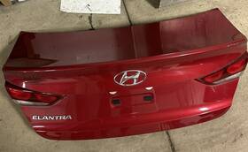 69200f2050 Hyundai 17-18 Elantra Sedan Rear Hatch Trunk Oem