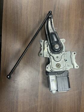 4271010270 Infiniti 2011-2017 Qx56-qx80 Rear Trunk Lid Lift Gate Motor Actuator Oem